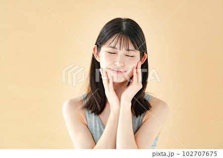 ビューティー　しっとり　潤い 102707675