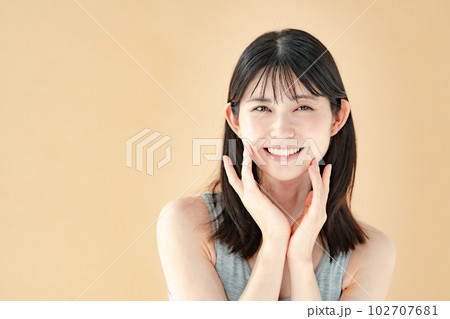 ビューティー　しっとり　潤い 102707681