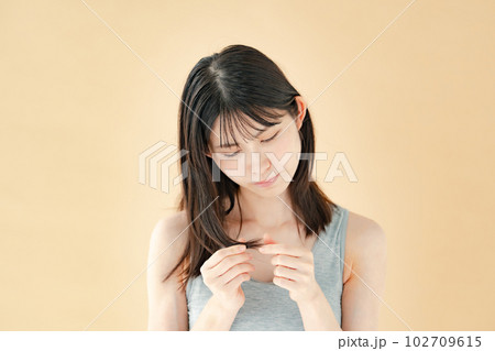 ビューティー　ヘアケア　毛先 102709615