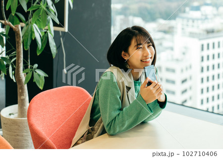 オフィス 女性 オフィス 女性 102710406