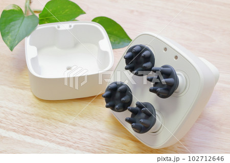 EMS美容器（ヘッドスパ） 102712646