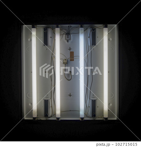 蛍光灯の照明器具 蛍光灯の照明器具 102715015