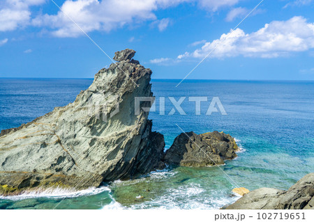 石垣島最西端「御神崎」　奇岩 102719651