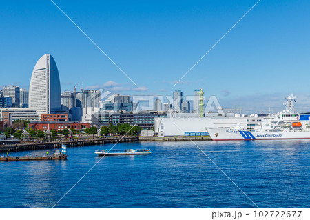 【神奈川の都市風景】横浜みなとみらいの都市風景 【神奈川の都市風景】横浜みなとみらいの都市風景 102722677