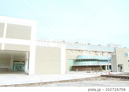 岐阜市、岐阜県図書館の風景 102726706