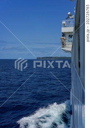 粟国島行きフェリー 船上からの景色 粟国島行きフェリー 船上からの景色 102726765