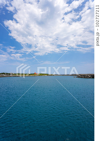 粟国島 船上からの景色 粟国島 船上からの景色 102727211