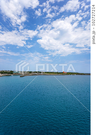 粟国島 船上からの景色 粟国島 船上からの景色 102727214