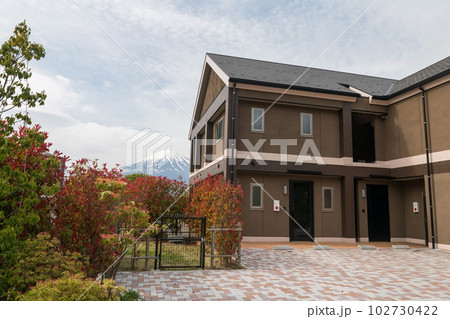 Luxury resort or hotel by spring garden with mount Fuji view 102730422
