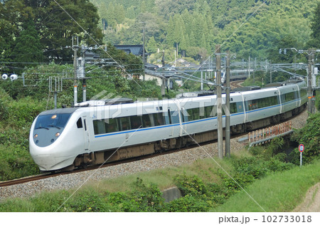 北陸本線 石動ー倶利伽羅 JR西日本 681系 T03編成(金沢) サンダーバード 北陸本線 石動ー倶利伽羅 JR西日本 681系 T03編成(金沢) サンダーバード 102733018