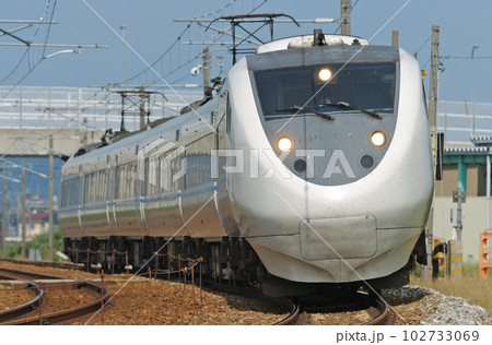 北陸本線 高岡ー西高岡 JR西日本 681系 T06編成(金沢) サンダーバード 北陸本線 高岡ー西高岡 JR西日本 681系 T06編成(金沢) サンダーバード 102733069