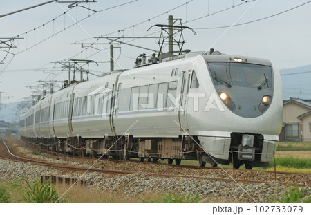 北陸本線 西高岡ー高岡 JR西日本 683系 S05+S25+S26編成(金沢) しらさぎ 北陸本線 西高岡ー高岡 JR西日本 683系 S05+S25+S26編成(金沢) しらさぎ 102733079