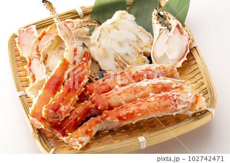 新鮮で美味しいタラバガニ 102742471