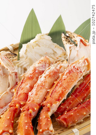 新鮮で美味しいタラバガニ 新鮮で美味しいタラバガニ 102742475