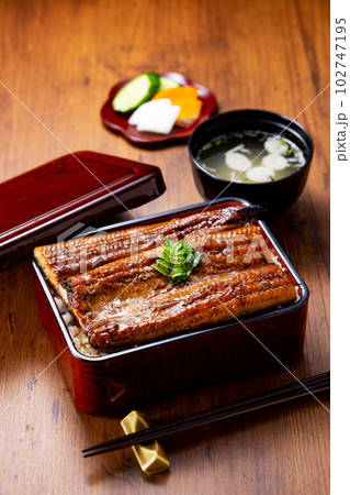 鰻重 肉厚 鰻重 肉厚 102747195