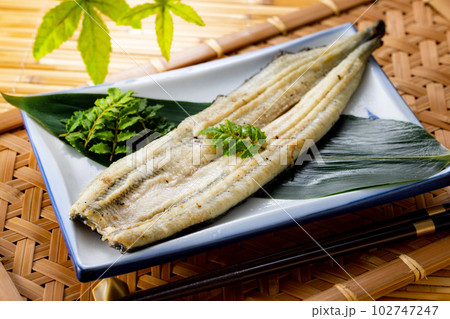 鰻 白焼き 鰻 白焼き 102747247