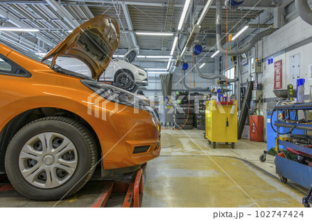 自動車整備工場 自動車整備工場 102747424