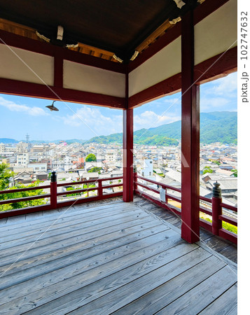 西方寺・普明閣から望む竹原の町並み 102747632