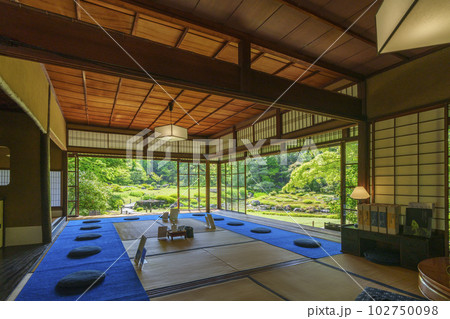 京都　無鄰菴　新緑の季節（京都市左京区南禅寺草川町） 102750098