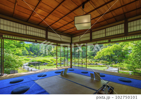 京都 無鄰菴 新緑の季節(京都市左京区南禅寺草川町) 京都 無鄰菴 新緑の季節(京都市左京区南禅寺草川町) 102750101