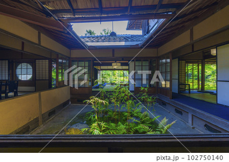京都　無鄰菴　内庭　新緑の季節（京都市左京区南禅寺草川町） 102750140