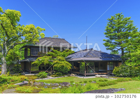 京都 無鄰菴 新緑の季節(京都市左京区南禅寺草川町) 京都 無鄰菴 新緑の季節(京都市左京区南禅寺草川町) 102750176