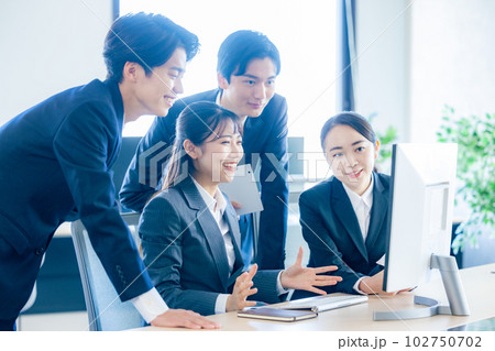 ミーティング　ビジネス 102750702