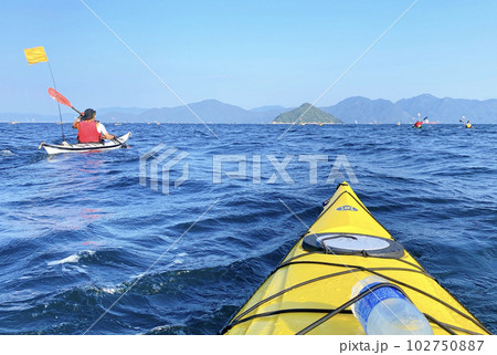 瀬戸内海とシーカヤック 瀬戸内海とシーカヤック 102750887