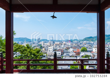 西方寺・普明閣から望む竹原の町並み 102753284