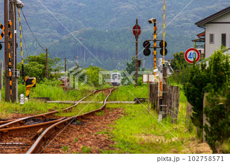 静岡県周智郡森町一宮　天竜浜名湖鉄道と沿線の風景 102758571