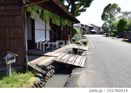 島田市　島田宿大井川川越遺跡の札場と新緑 102760014