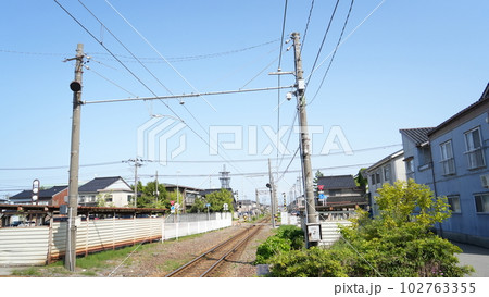 富山県射水市「万葉線の線路」 102763355