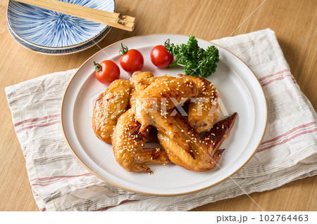鶏手羽先の照り焼き 102764463