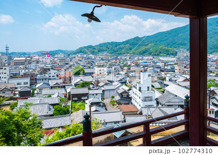 西方寺・普明閣から眺める竹原の町並み 102774310