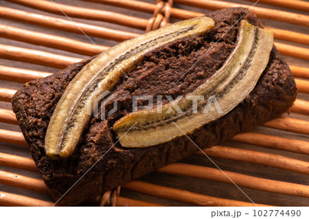 チョコバナナのパウンドケーキ 102774490