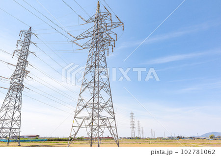 送電用鉄塔のある風景 送電用鉄塔のある風景 102781062