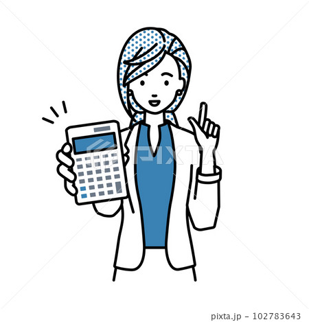 立って電卓を持ってこちらに向けて見せているジャケットの女性 102783643