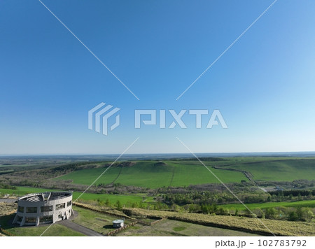 【空撮】開陽台＜低空で展望台後方から撮影＞ 102783792