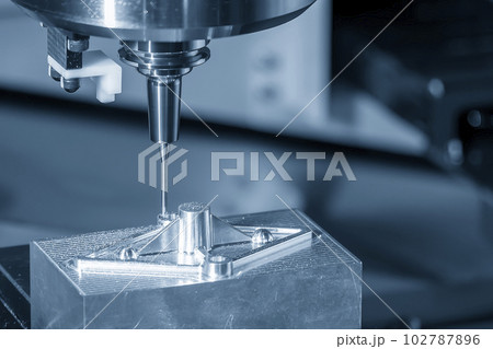 The CNC milling machine cutting injection mold part by solid ball end mill tool. 102787896