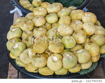 Fresh, ripe fruits lying in the market Fresh, ripe fruits lying in the market 102794781