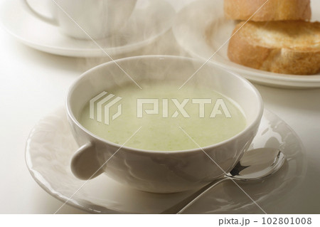 グリンピースのポタージュスープ グリンピースのポタージュスープ 102801008