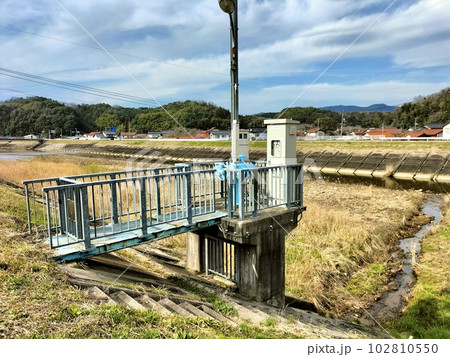島根県大東町の樋門設備 102810550
