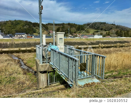 島根県大東町の樋門設備 島根県大東町の樋門設備 102810552