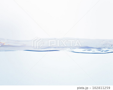 水面　流れ　凪 102811259