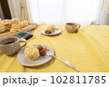 スコーンを焼く休日 102811785