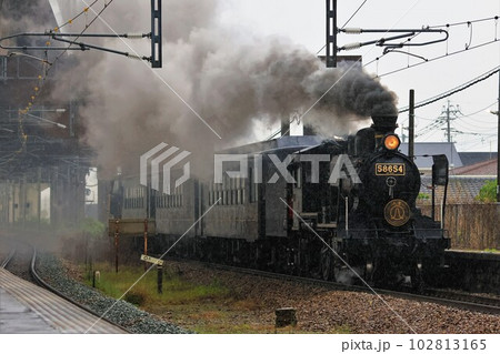 【JR九州】8620形蒸気機関車＋50系＋DE10形「SL人吉」（鹿児島本線：肥前旭駅） 102813165