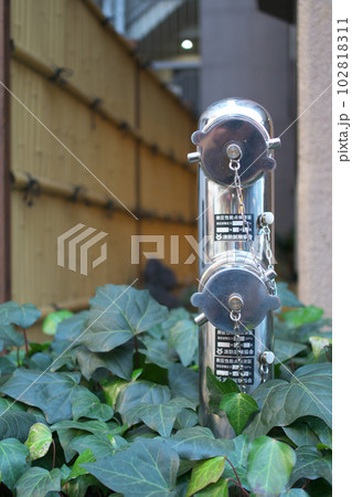 送水口（スタンド式）双口（縦型）差込式 102818311