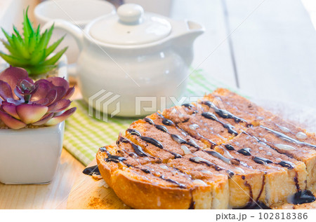 The Morning toasts with chocolate and condensed milk. The Morning toasts with chocolate and condensed milk. 102818386