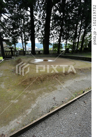 諏訪大社上社本宮・土俵 102819782