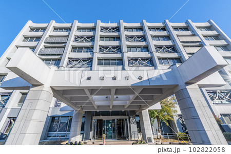 埼玉県川越市　快晴の川越市役所 102822058